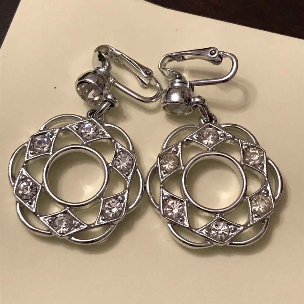 Clip On Sara Coventry Silver Tone Round Filigree Drop Earrings with Clear Stones - Picture 10 of 12
